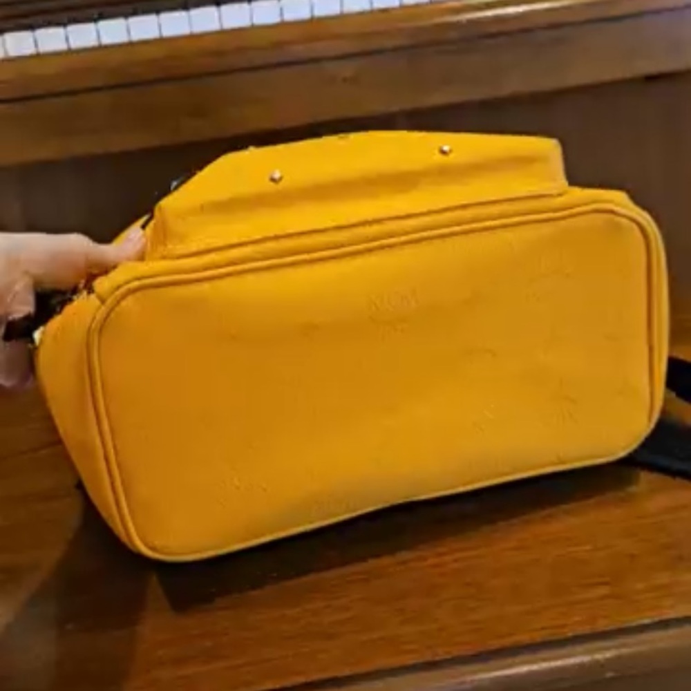 Beautiful MCM Backpack !! - Picture 4 of 16